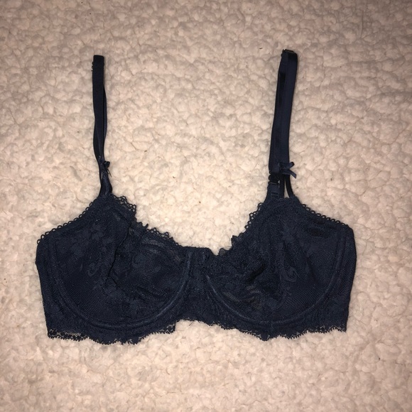 Bras - Picture 7 of 7